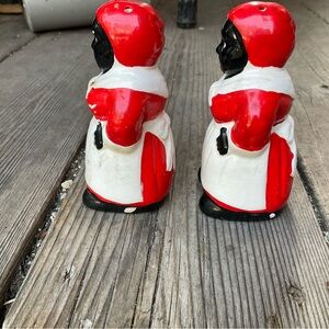 Vintage Americana salt and pepper domestic kitchen worker.